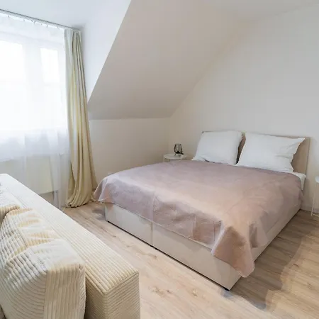 Apartman 公寓 Sobotín